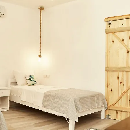 Koop' / Eski فندق داتْشا