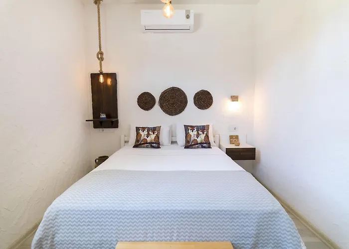 Koop' / Eski Ξενοδοχείο