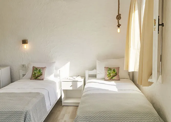 Koop' / Eski Ξενοδοχείο